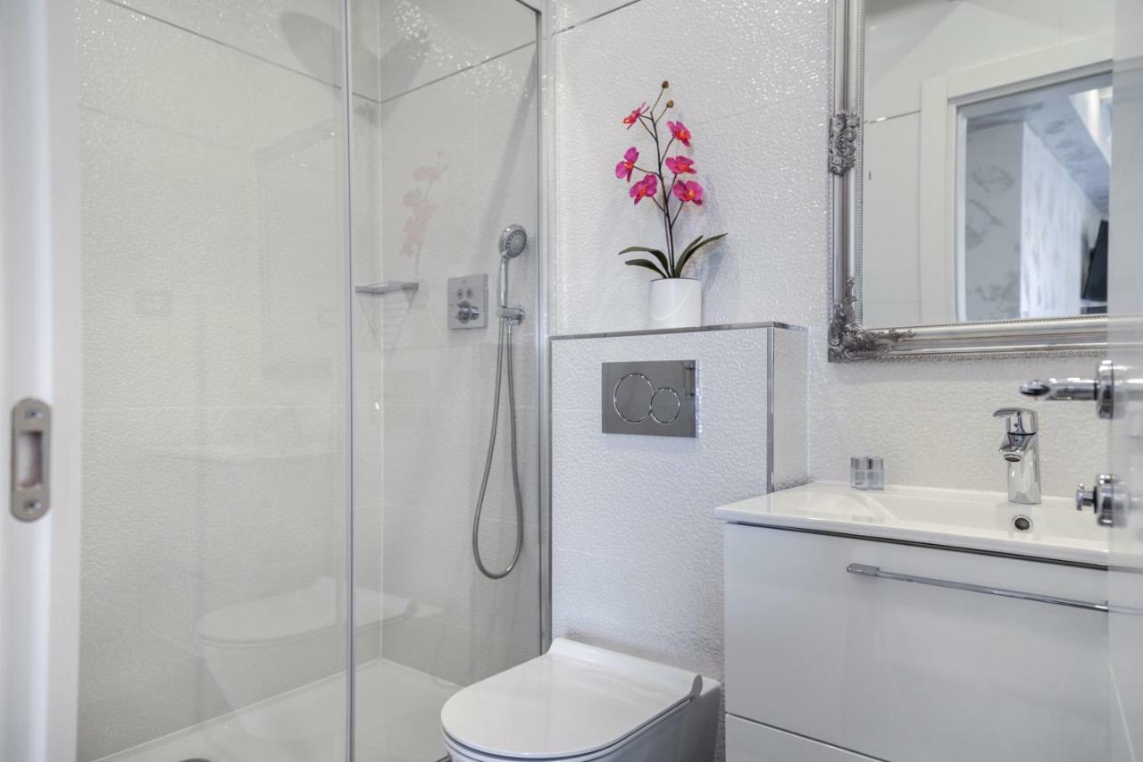 Royal View Apartment Rovinj Exterior foto